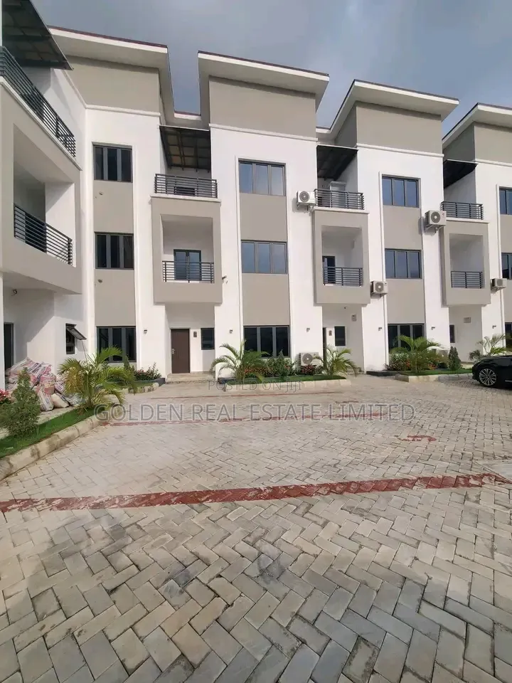 4bdrm Duplex in Jahi for sale in Jahi