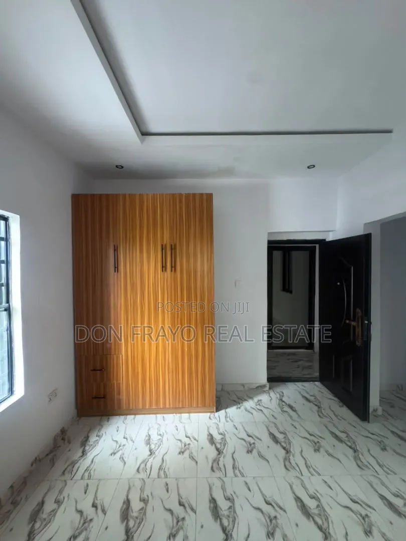 3bdrm Duplex in Kolapo Ishola Gra for rent in Akobo