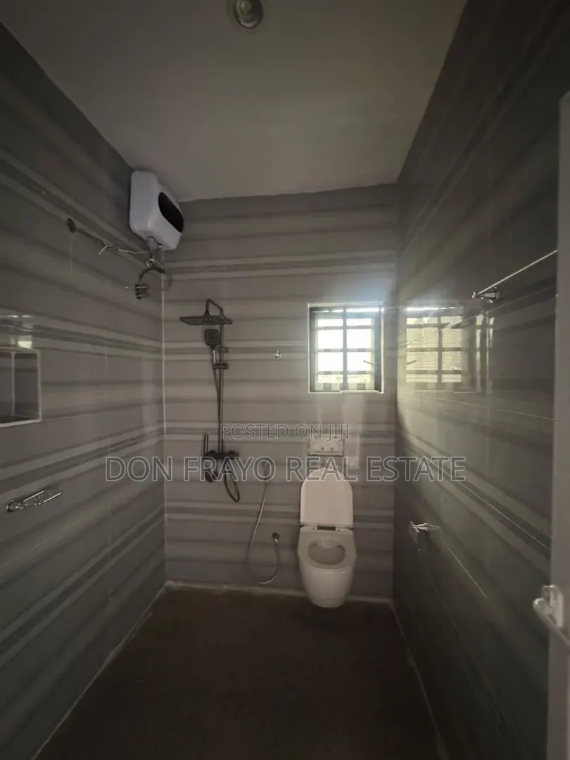 3bdrm Duplex in Kolapo Ishola Gra for rent in Akobo