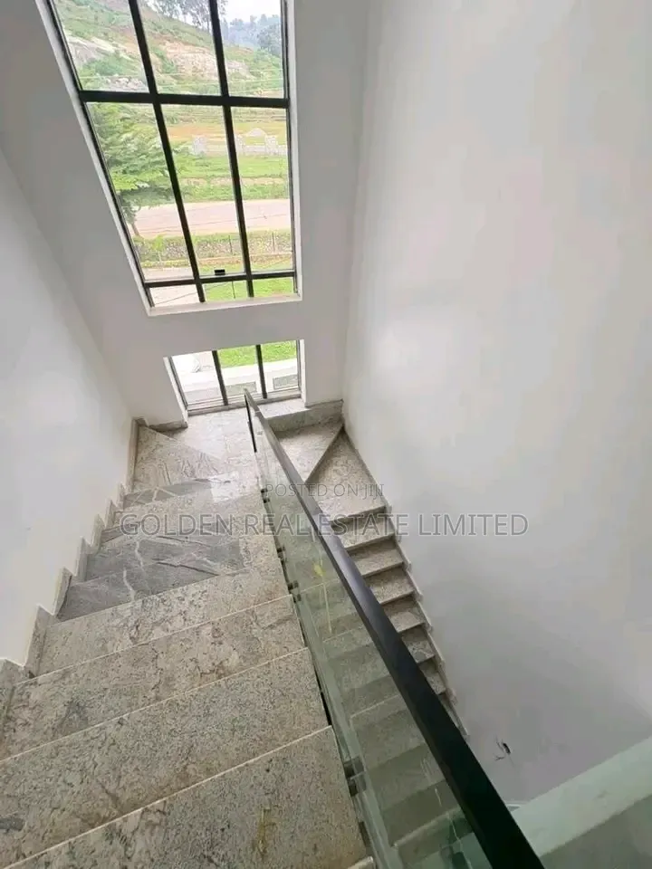 5bdrm Duplex in Life Camp for rent in Life Camp