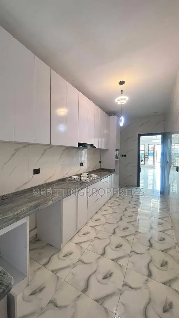 4bdrm Duplex in Lekki for sale in Lekki