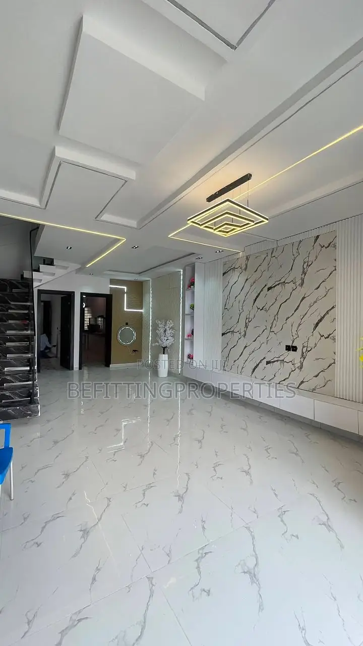 4bdrm Duplex in Lekki for sale in Lekki
