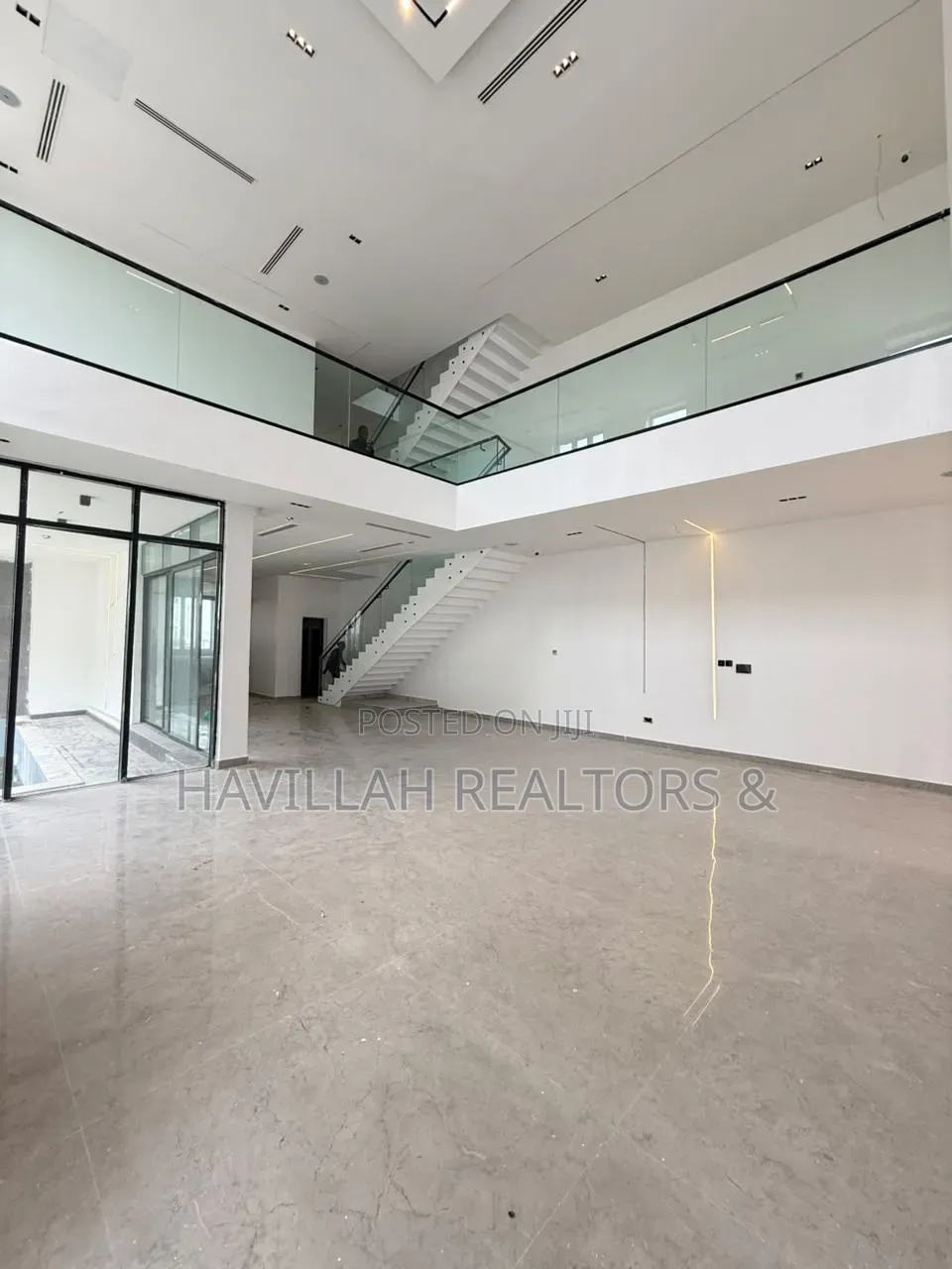 5bdrm Duplex in Ikate for sale in Ikate