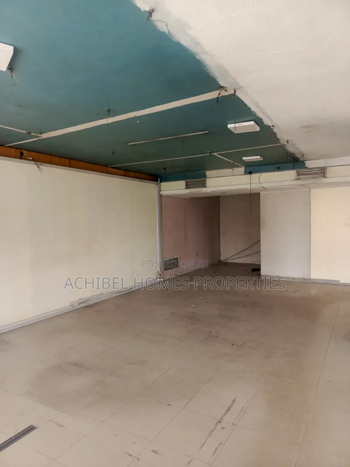 252 Square Meter Office Space in Lagos Island in Lekki Phase 1