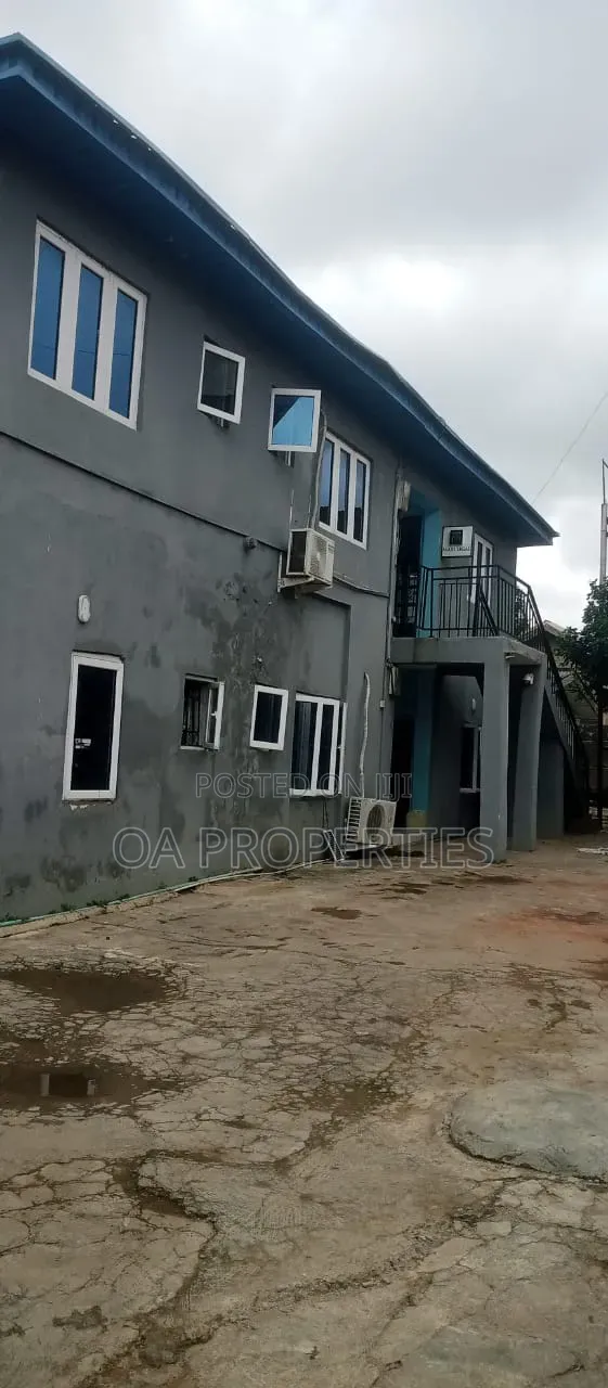 8bdrm Block of Flats in Ashi Bodija Estate for sale in Ibadan