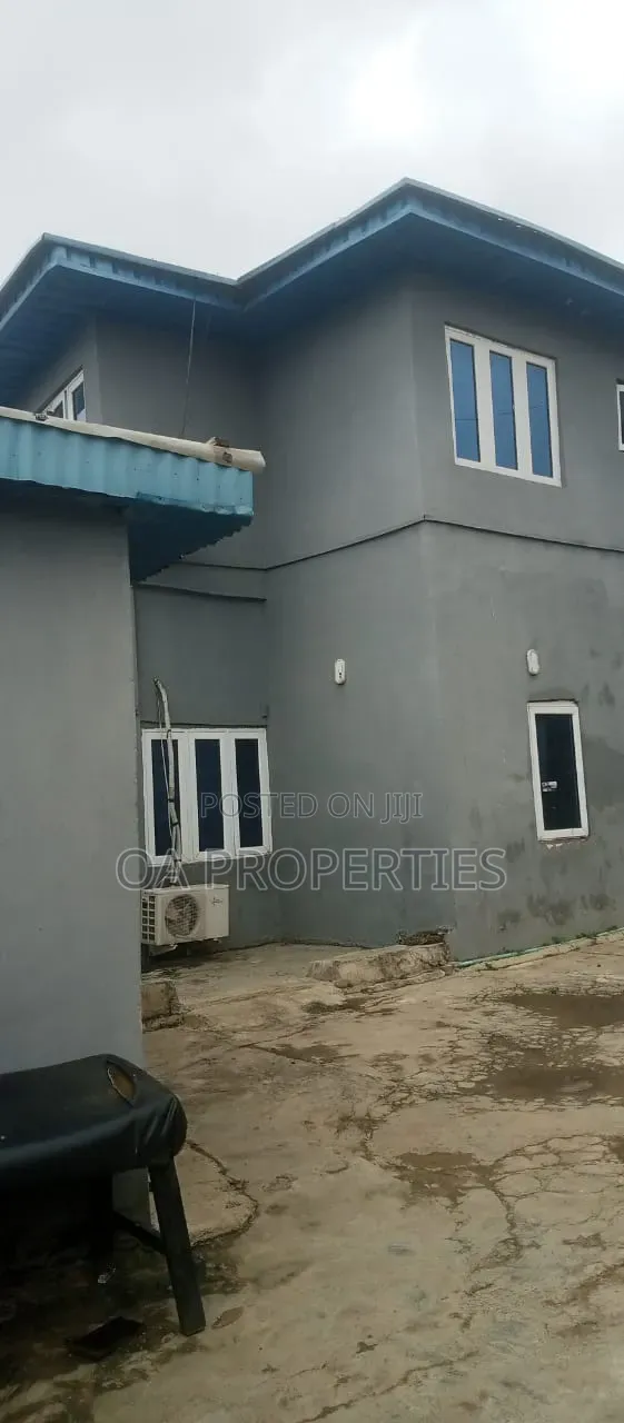 8bdrm Block of Flats in Ashi Bodija Estate for sale in Ibadan