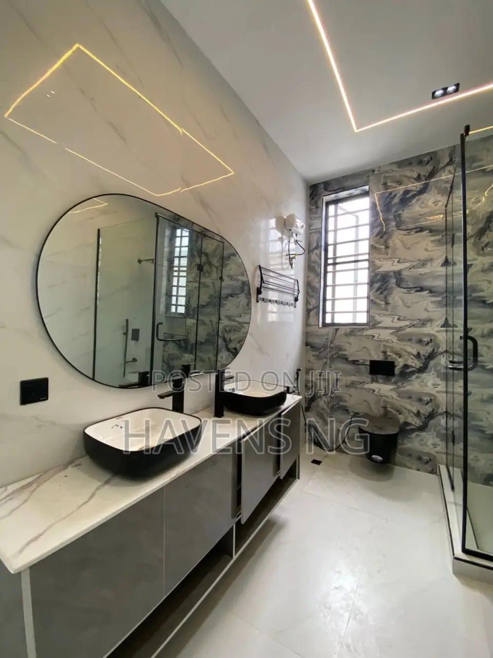 5bdrm Duplex in Ikota for sale in Ikota