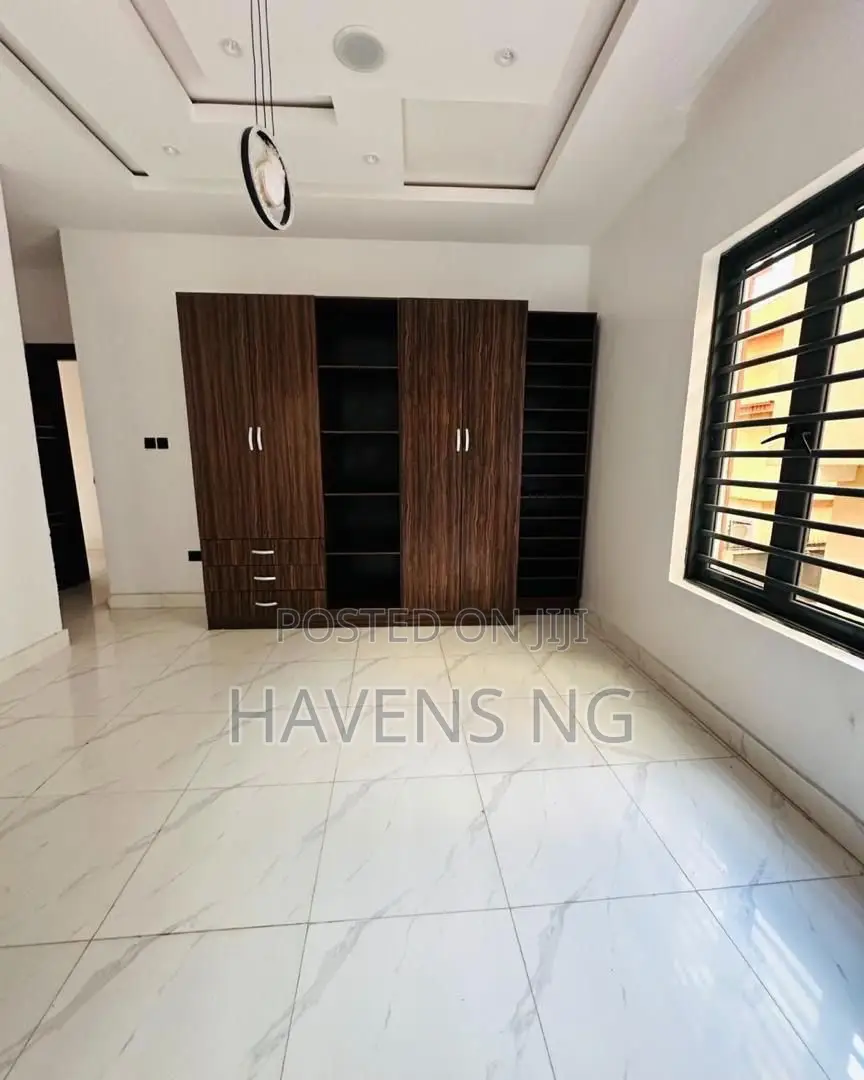 4bdrm Duplex in GRA Phase 2 Shangisha for sale in GRA Phase 2 Shangisha