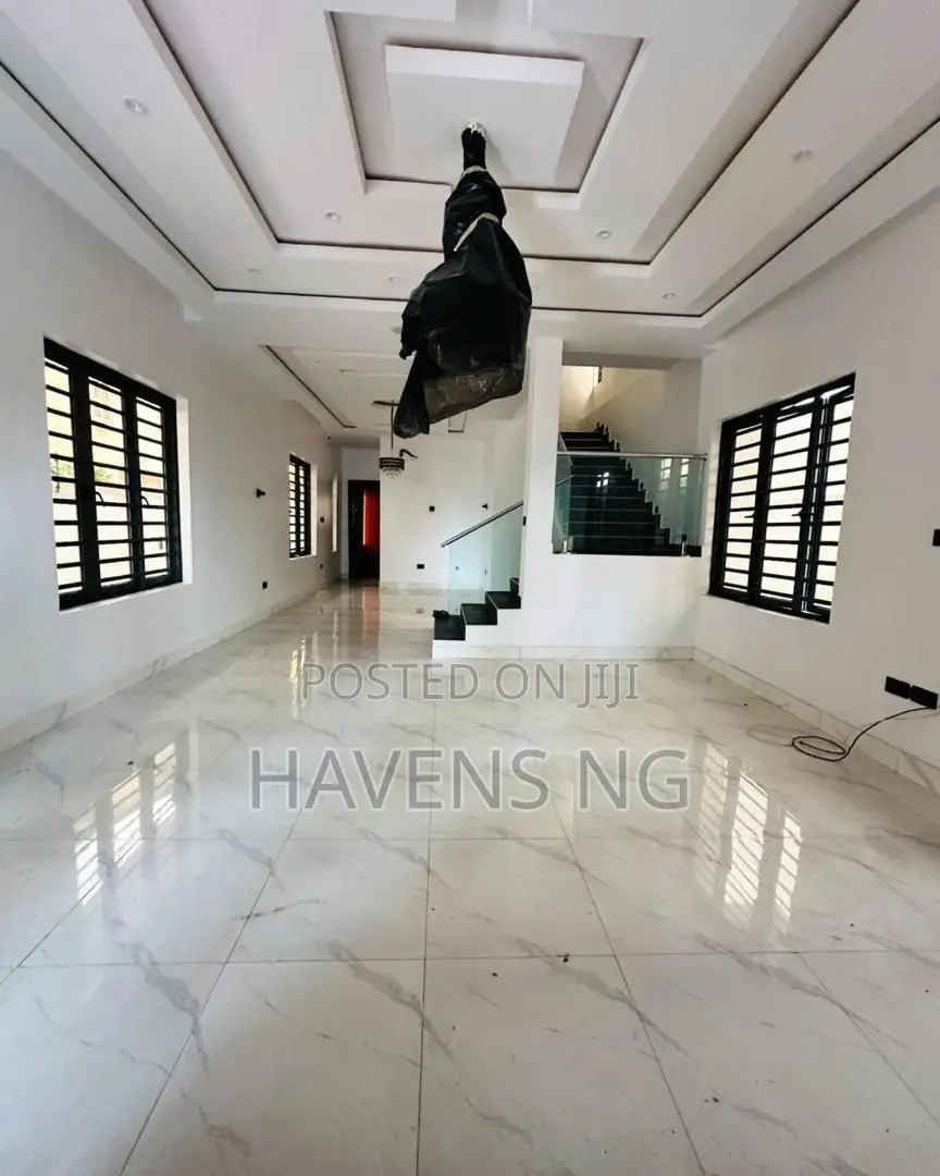 4bdrm Duplex in GRA Phase 2 Shangisha for sale in GRA Phase 2 Shangisha