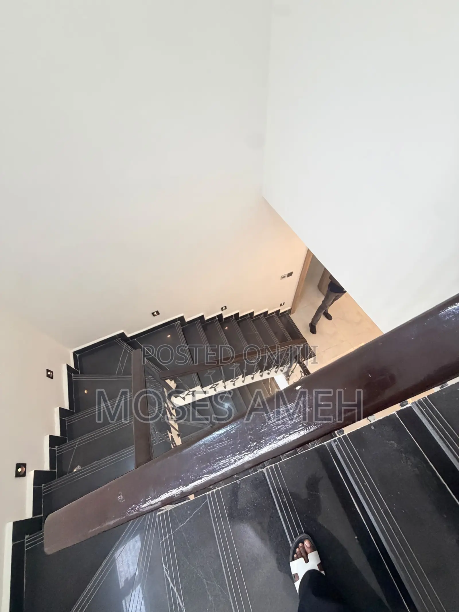 4bdrm Duplex in Guzape District for sale in Guzape District