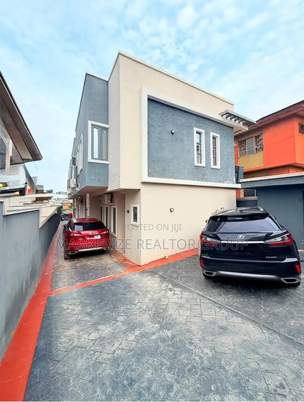 2bdrm Duplex in Magodo Olowora Lagos for sale in Magodo Isheri