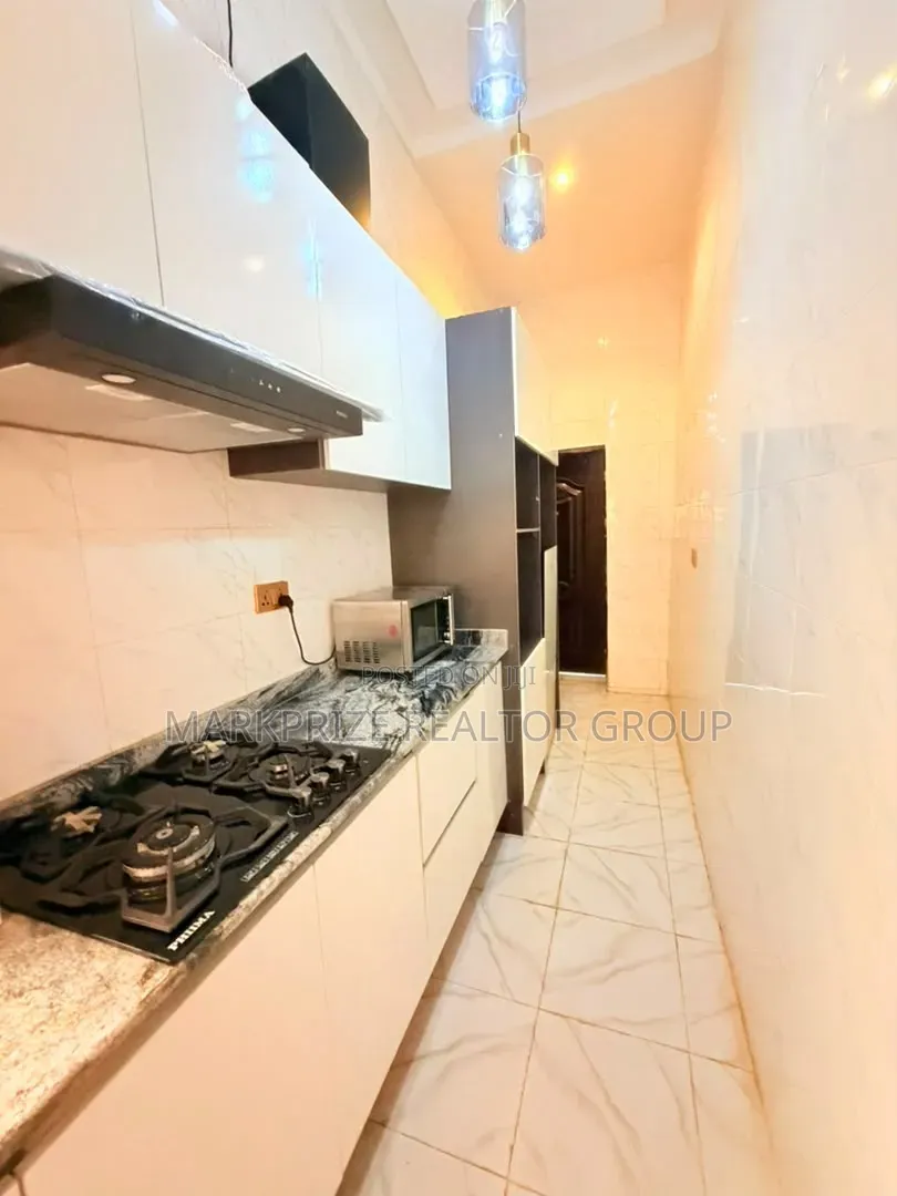2bdrm Duplex in Magodo Olowora Lagos for sale in Magodo Isheri