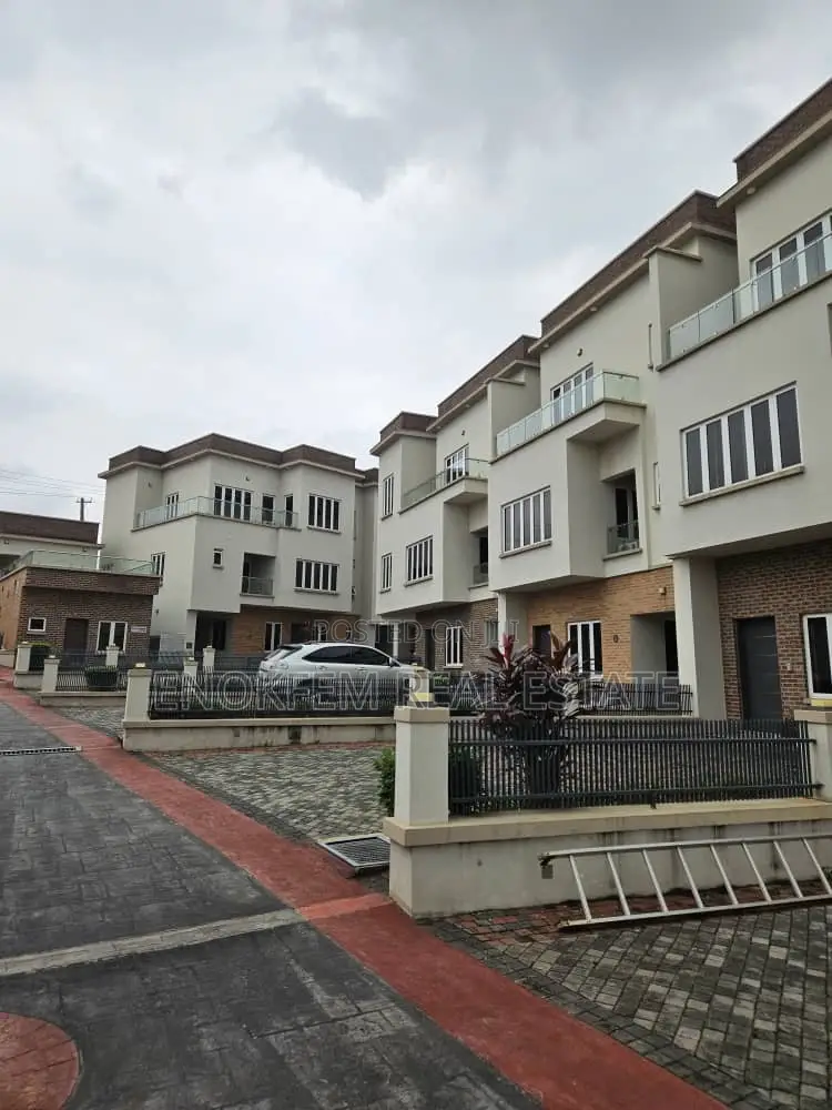 5bdrm House in Lagos State for rent in Lagos State