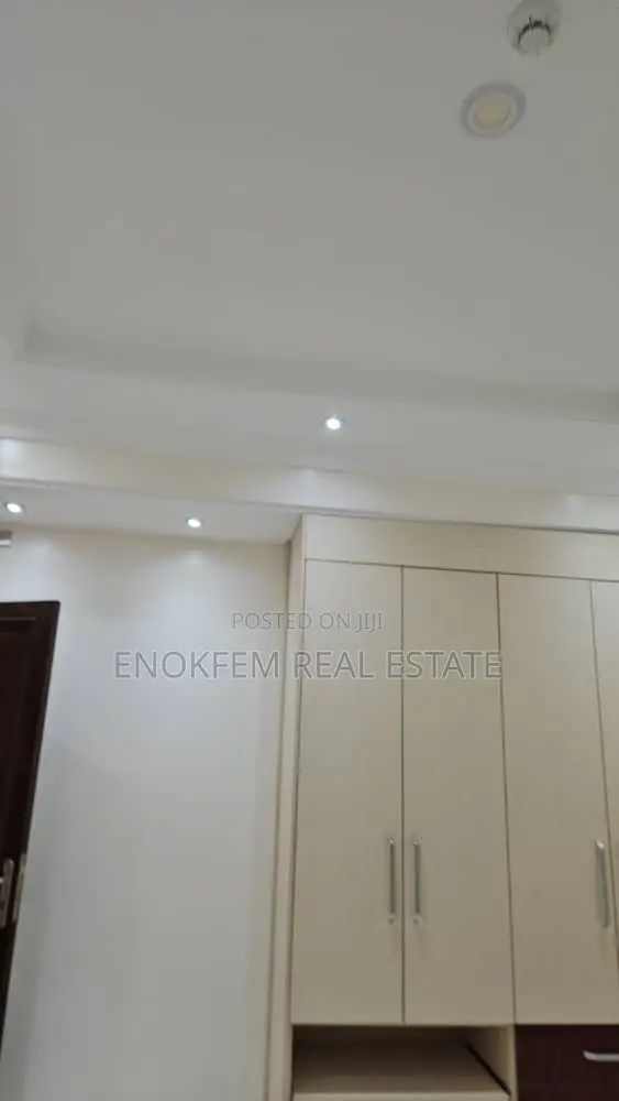 5bdrm House in Lagos State for rent in Lagos State