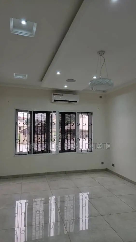 5bdrm House in Lagos State for rent in Lagos State