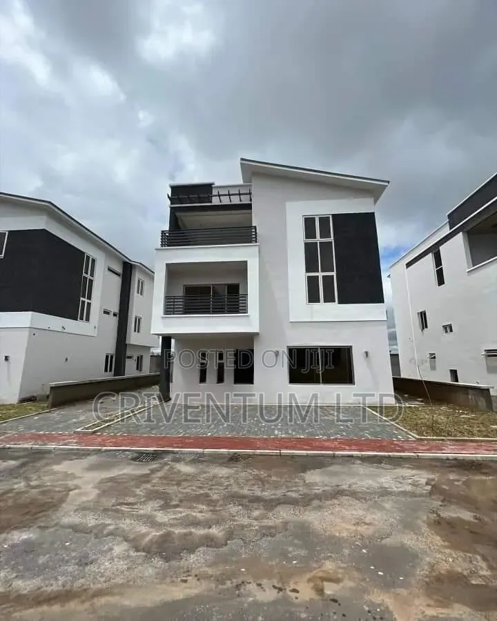 5bdrm Duplex in Jabi for sale in Jabi