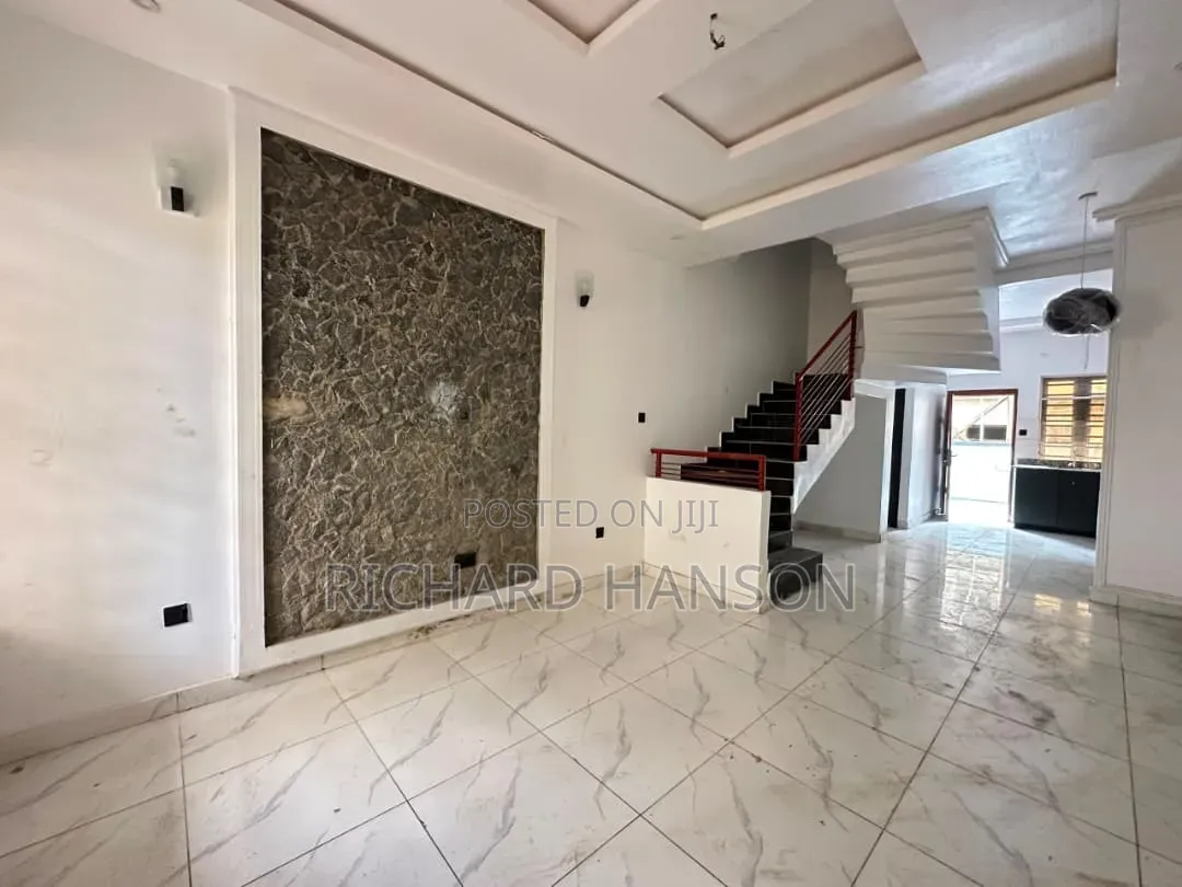 2bdrm Duplex in Secured, Sangotedo for rent in Sangotedo