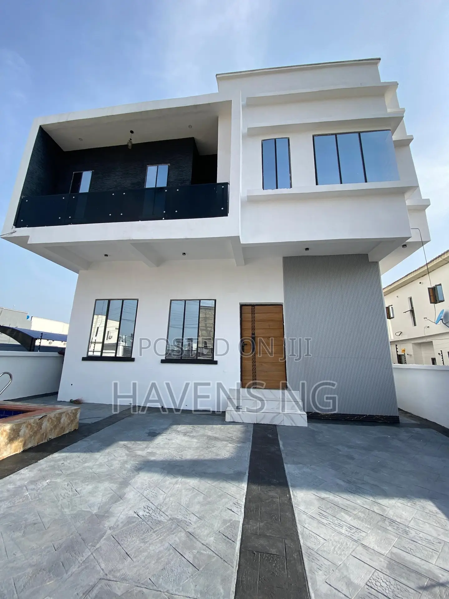 5bdrm Duplex in Ajah for sale in Ajah