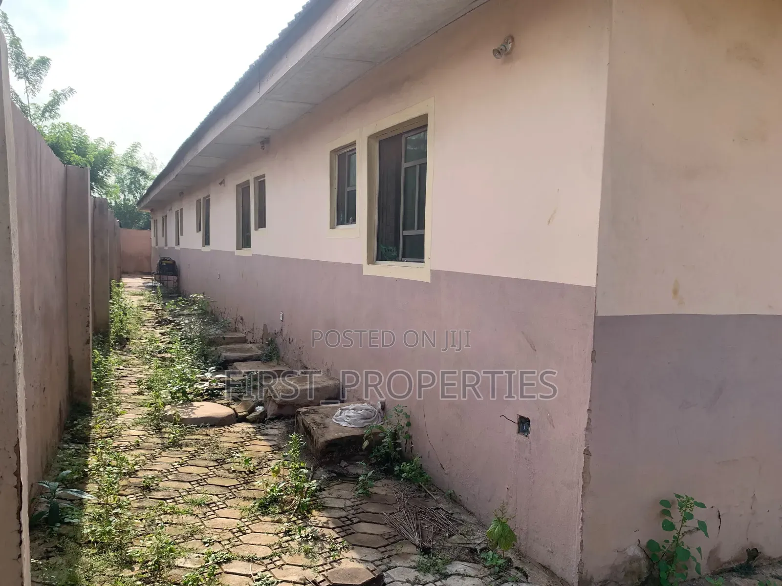 12bdrm Block of Flats in Awotan Off Apete, Ido for sale in Ido
