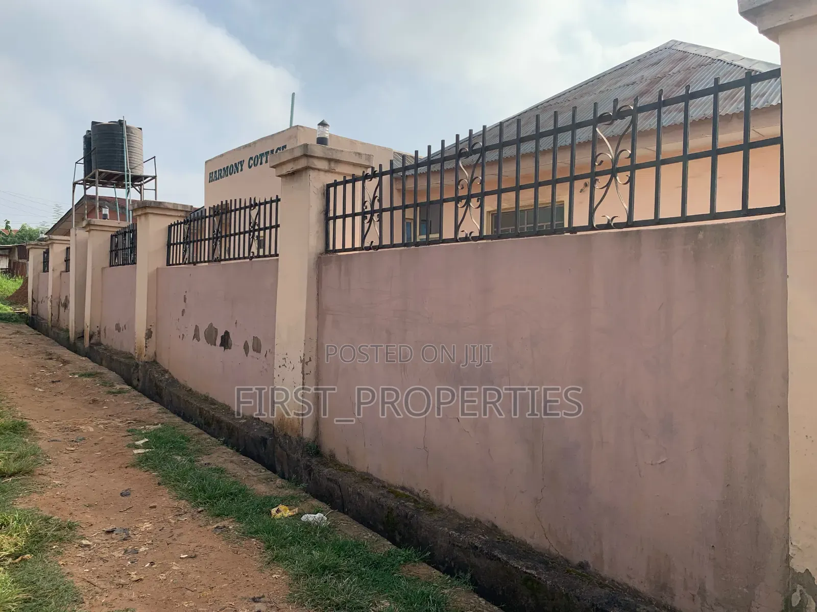 12bdrm Block of Flats in Awotan Off Apete, Ido for sale in Ido