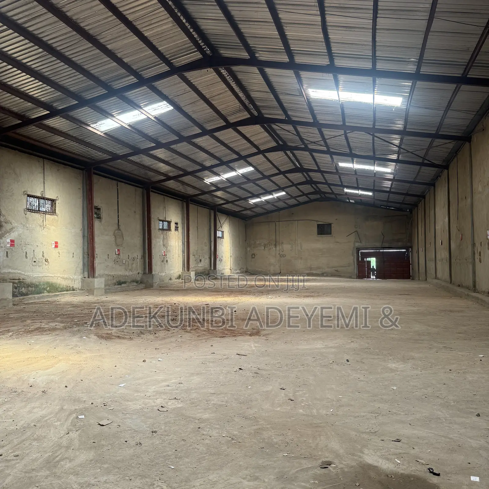 Warehouse in Idu in Idu Industrial