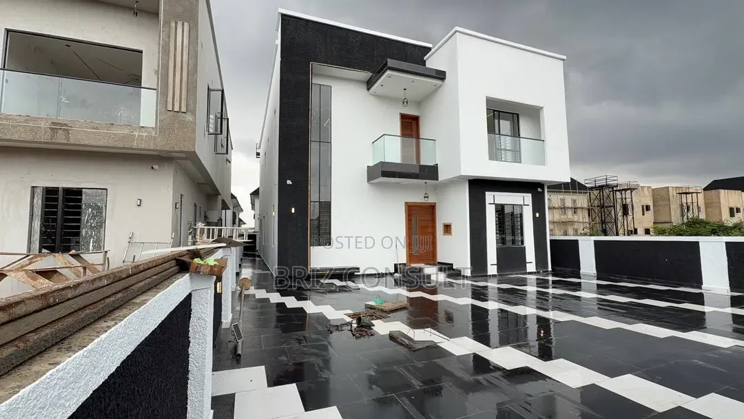 4bdrm Duplex in Enugu for sale in Enugu