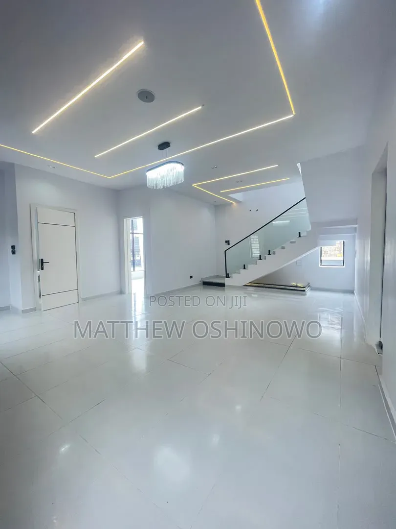 Furnished 4bdrm Duplex in Ajah, Sangotedo for sale in Sangotedo