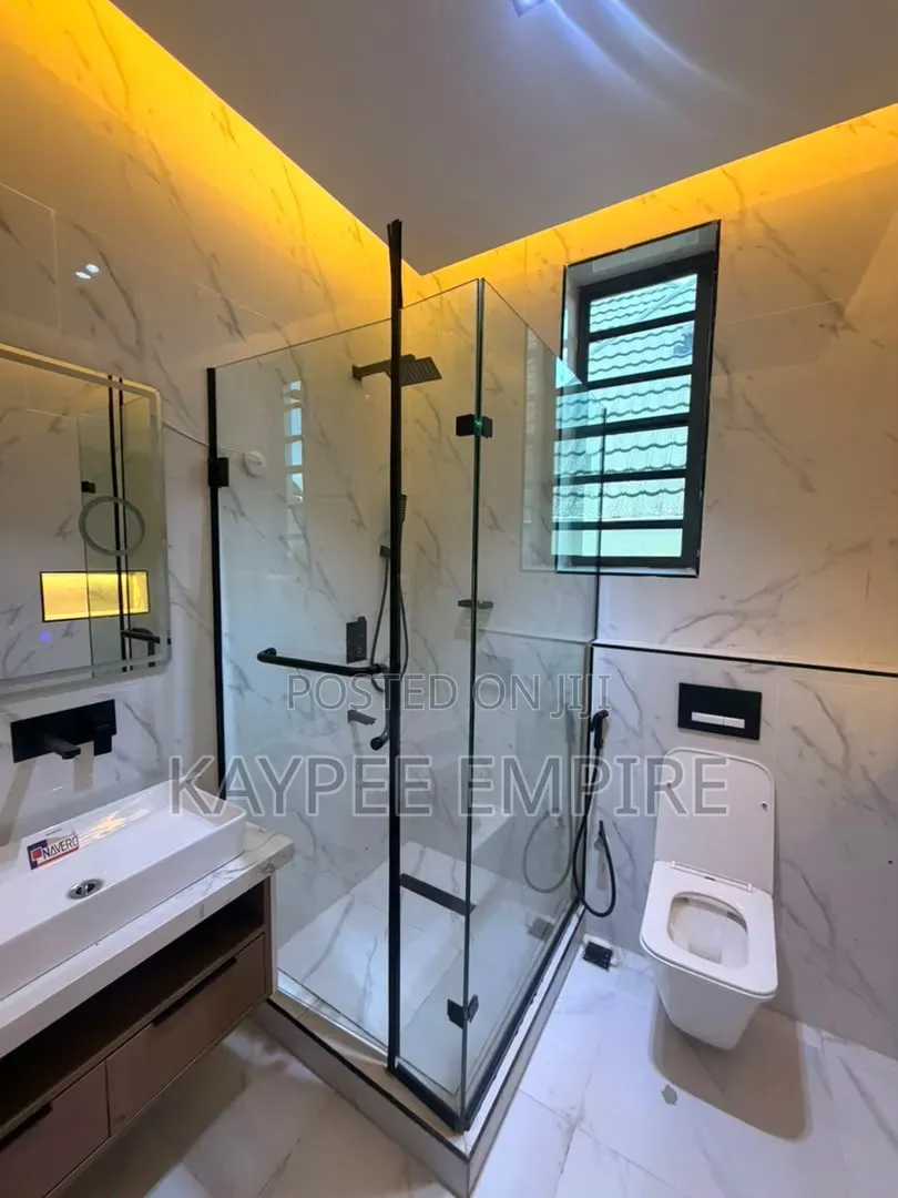 6bdrm Duplex in Apo Resettlement for sale in Apo Resettlement