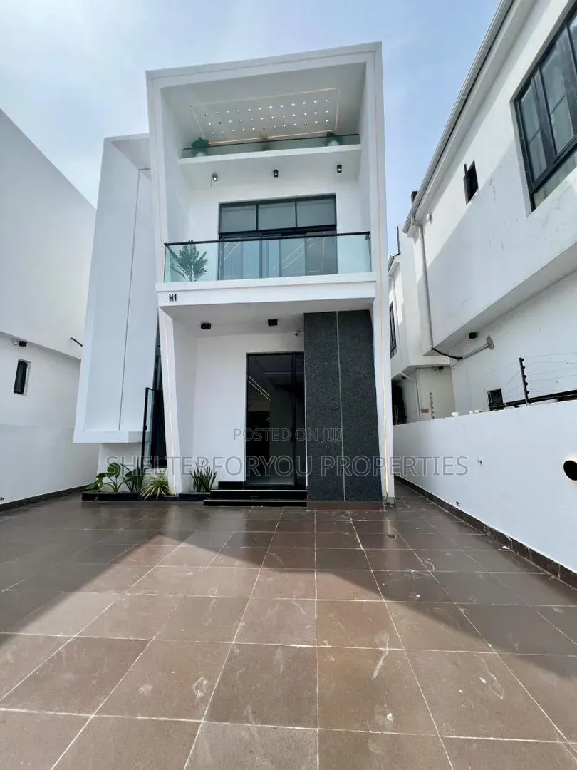 4bdrm Duplex in Lekki Expressway for sale in Lekki Expressway