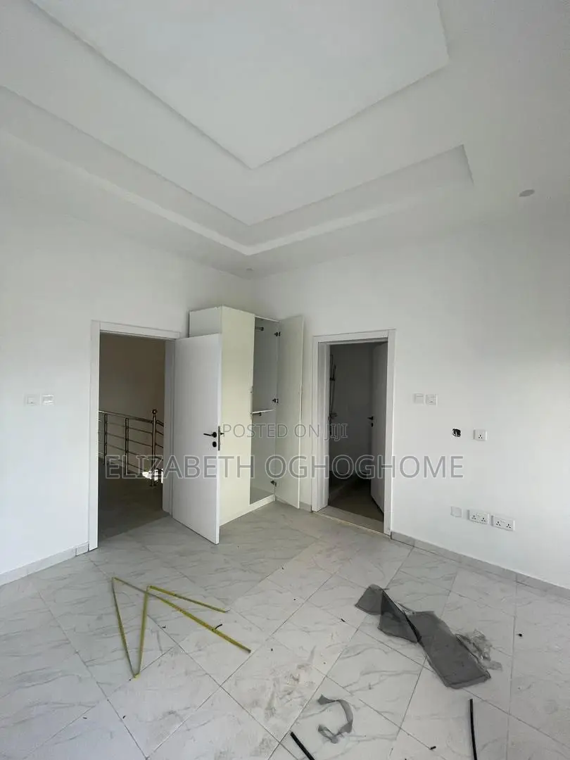3bdrm Duplex in Lafiaji for rent in Lafiaji