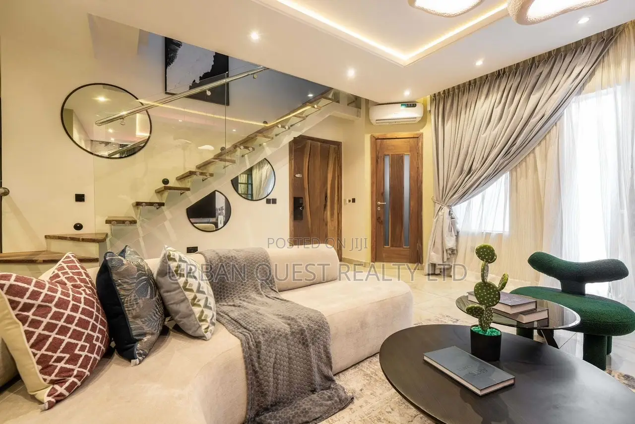 Furnished 2bdrm Apartment in Off Freedom Way, Lekki Phase 1 for sale in Lekki Phase 1