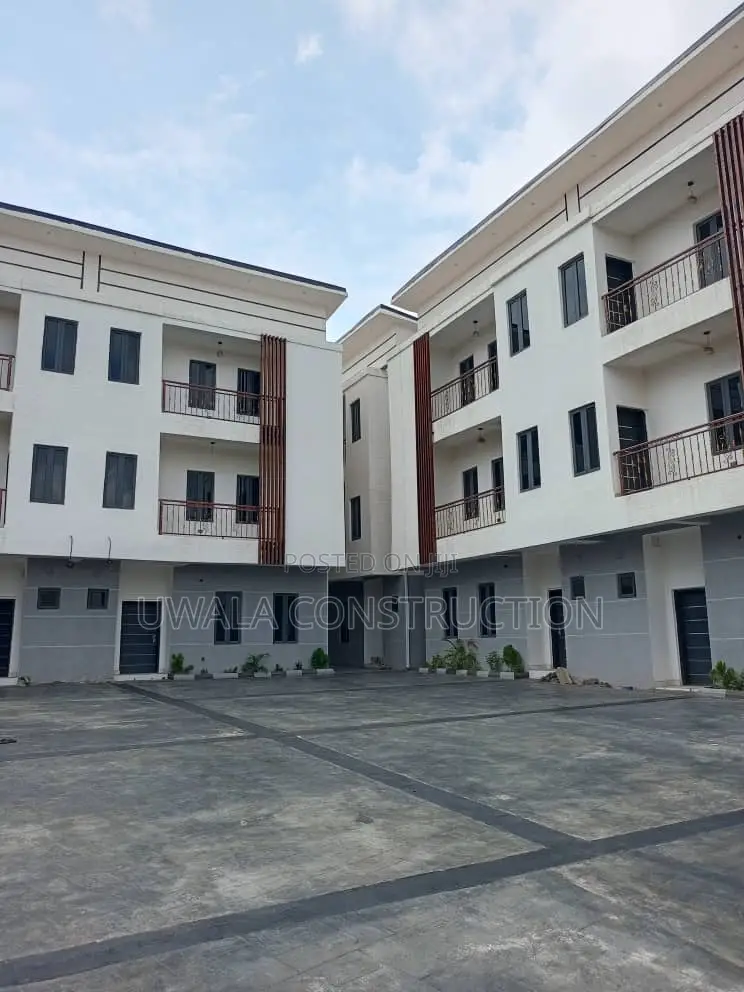 Furnished 5bdrm Duplex in Utako for sale in Utako