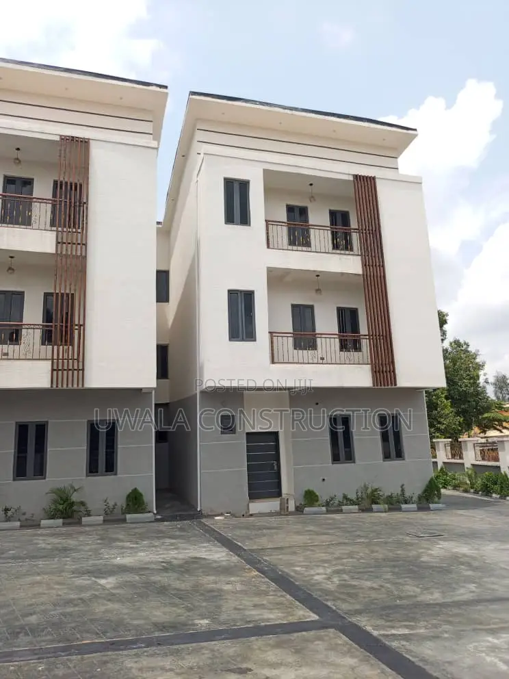 Furnished 5bdrm Duplex in Utako for sale in Utako