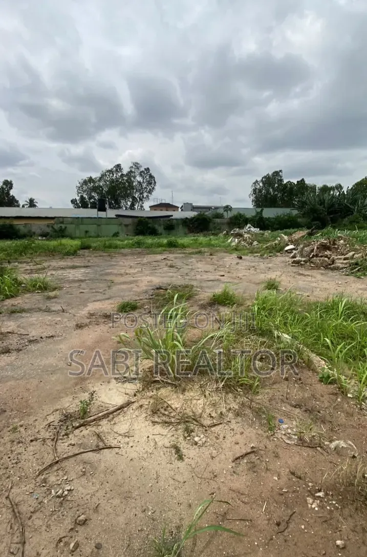 400 and 900sqm Commercial Plot of Land for Sale at Ikeja Lagos in Computer Village