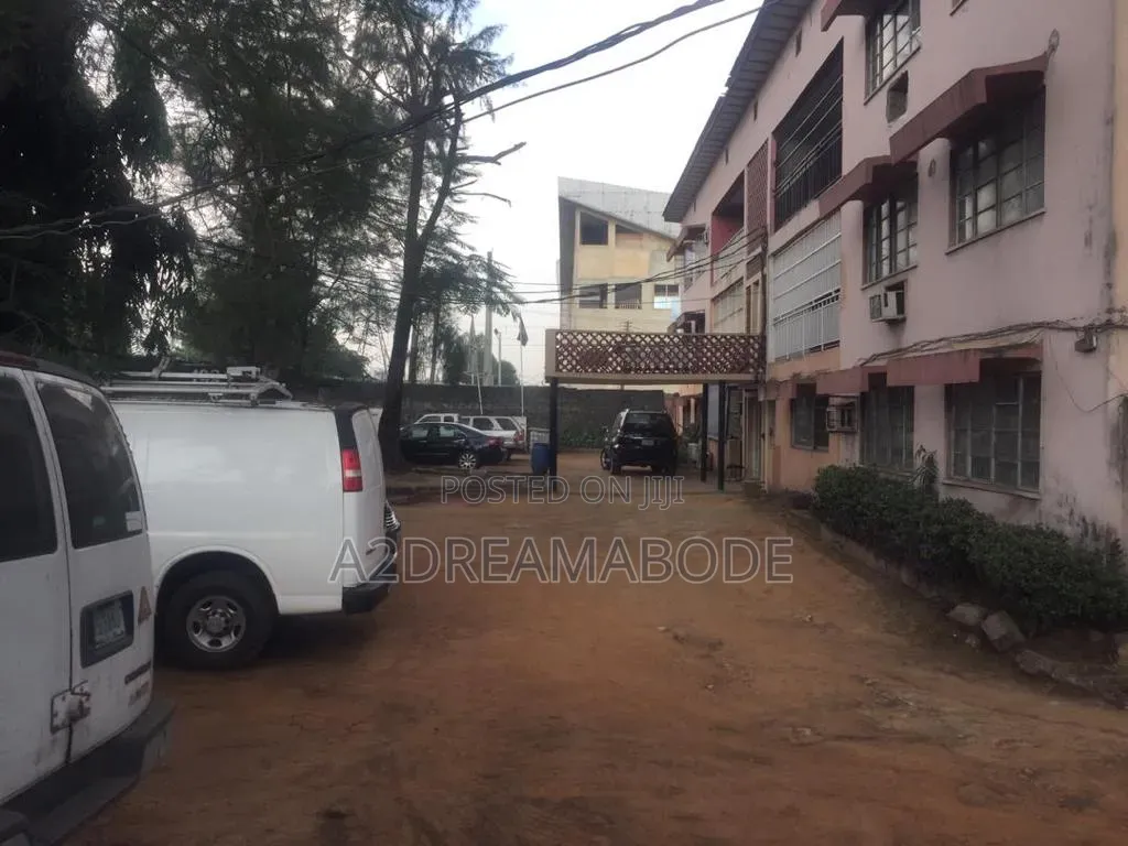 Massive Nicely Placed Commercial Property in Palmgroove