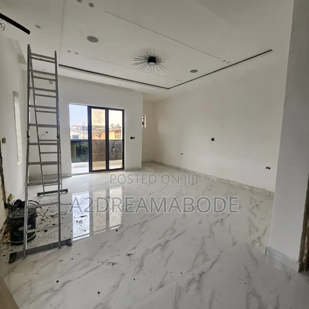 4bdrm Duplex in Ikeja, Adeniyi Jones for sale in Adeniyi Jones