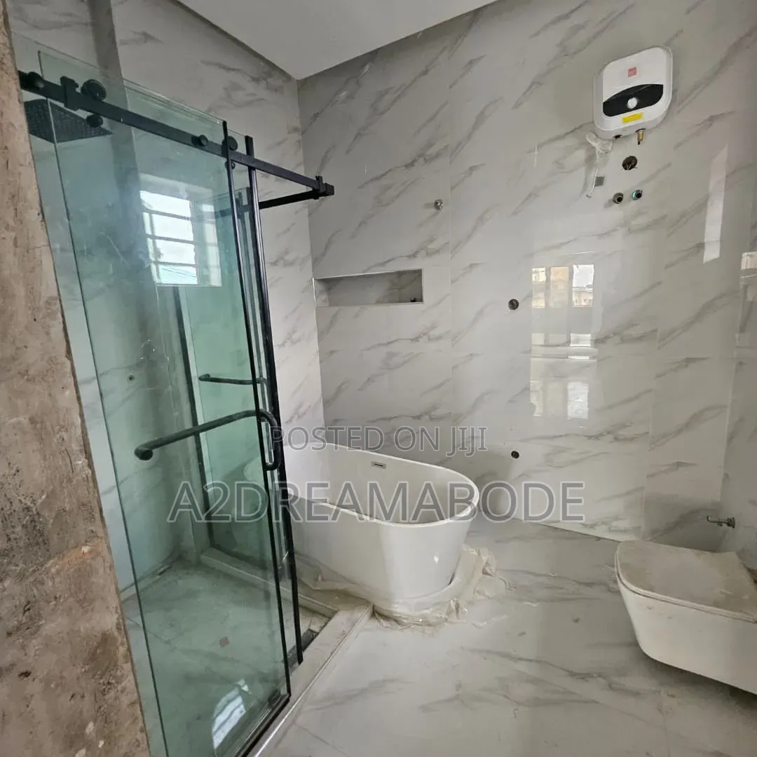 4bdrm Duplex in Ikeja, Adeniyi Jones for sale in Adeniyi Jones