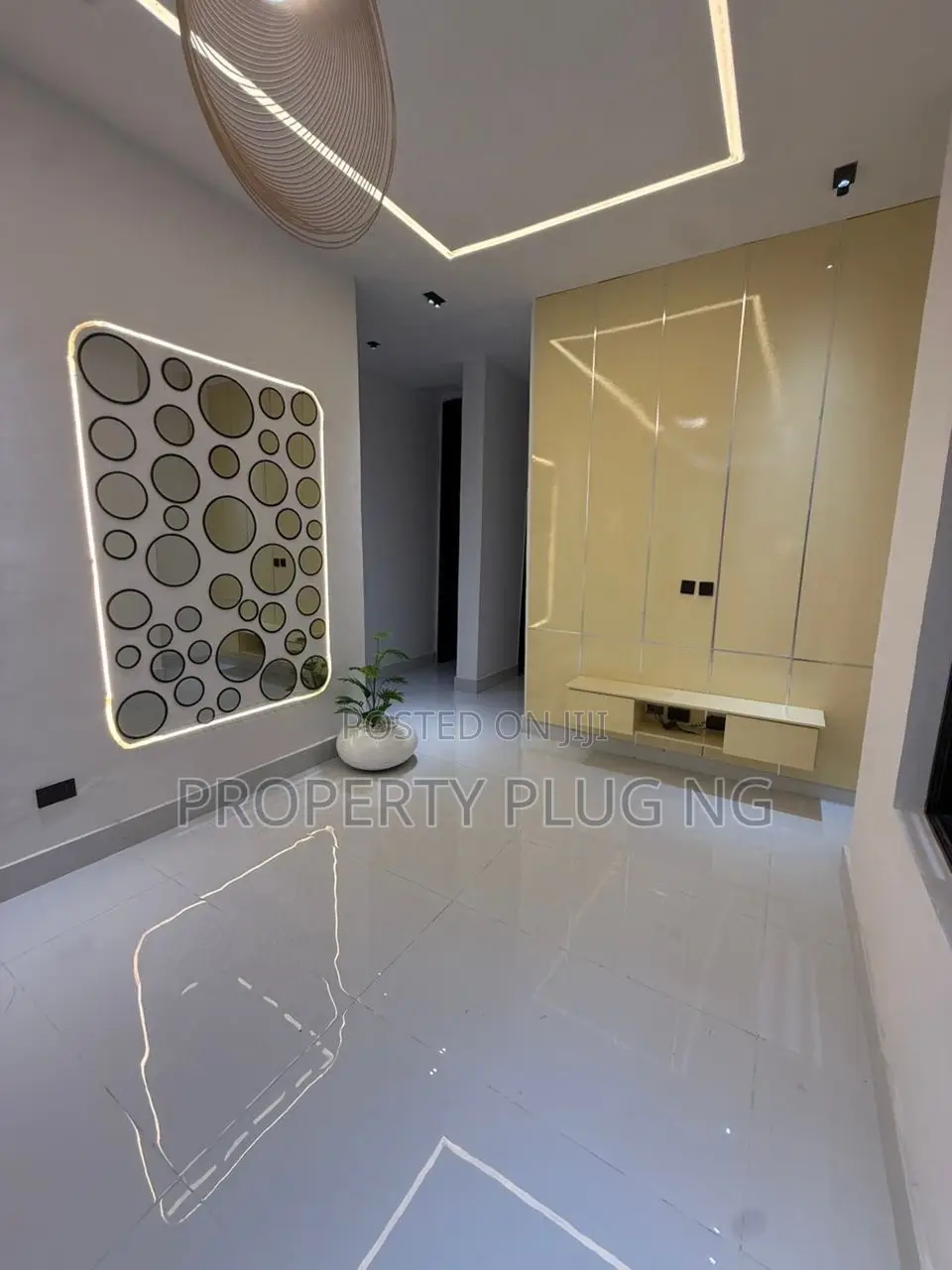 5bdrm Duplex in Captain’S Court, Off Lekki-Epe Expressway for sale in Off Lekki-Epe Expressway