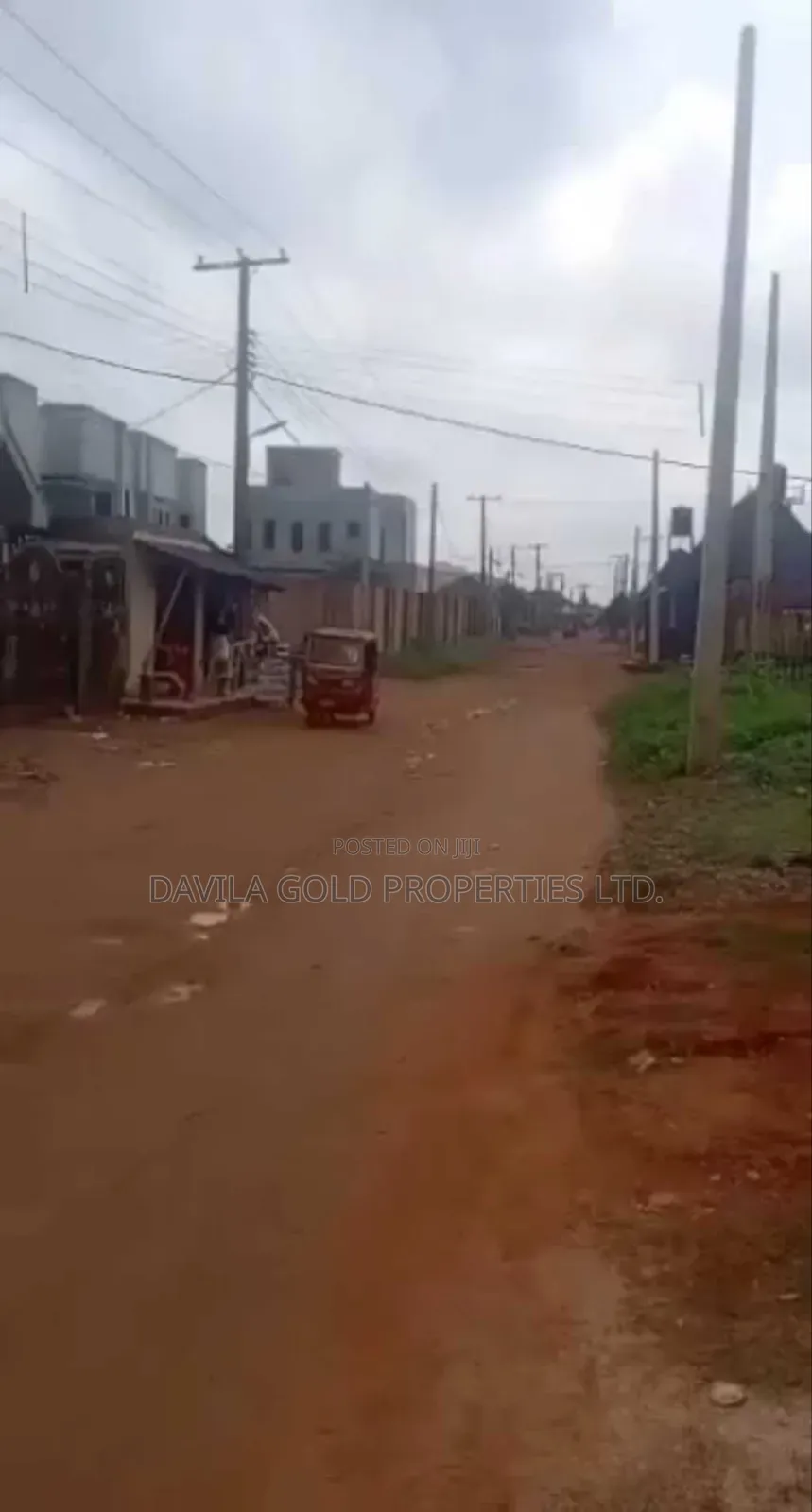 Hot Deal! 50×100ft Prime Land at Ogunmwenyi, Banana Road —  in Benin City