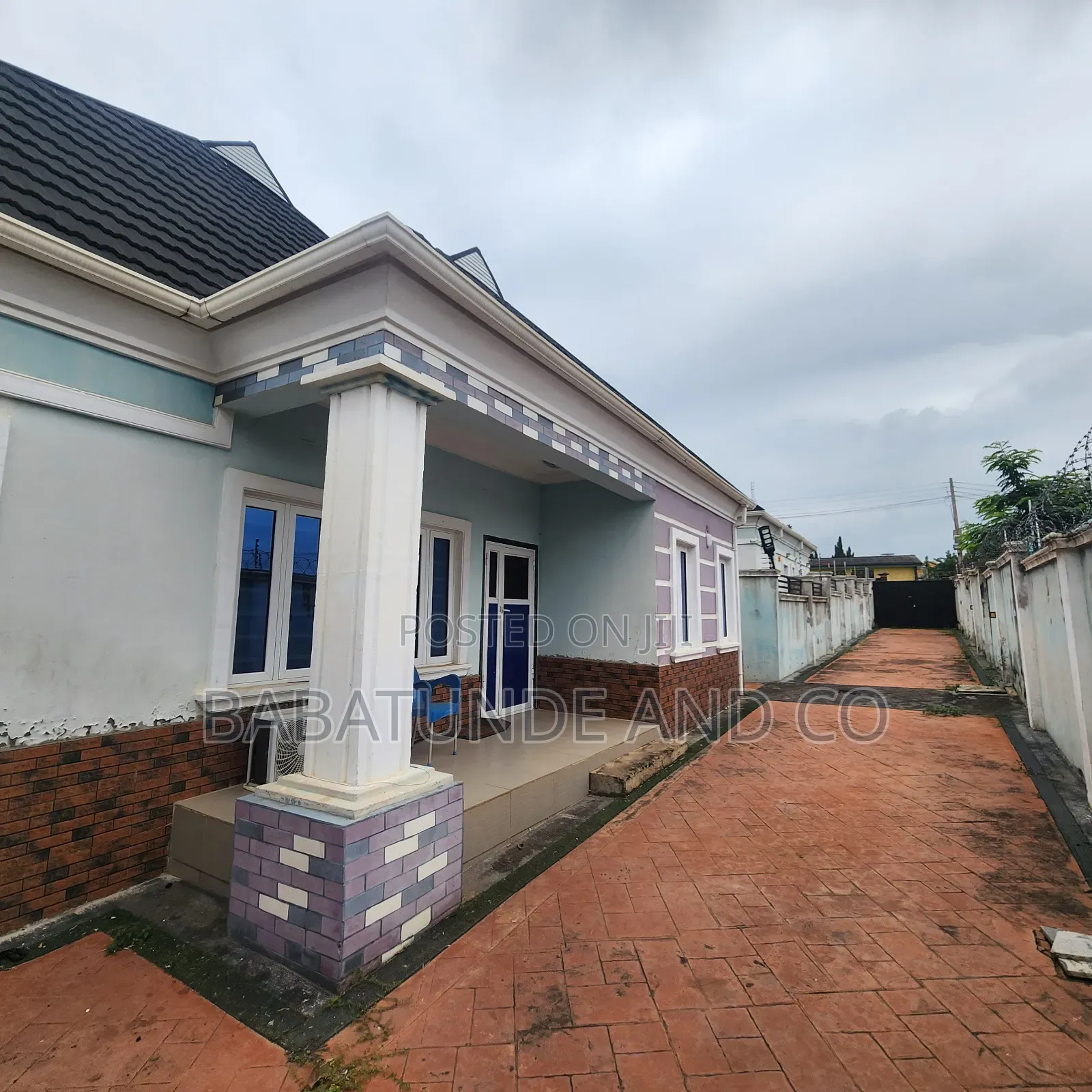 3bdrm Bungalow in Opposite All Saint for sale in Apata