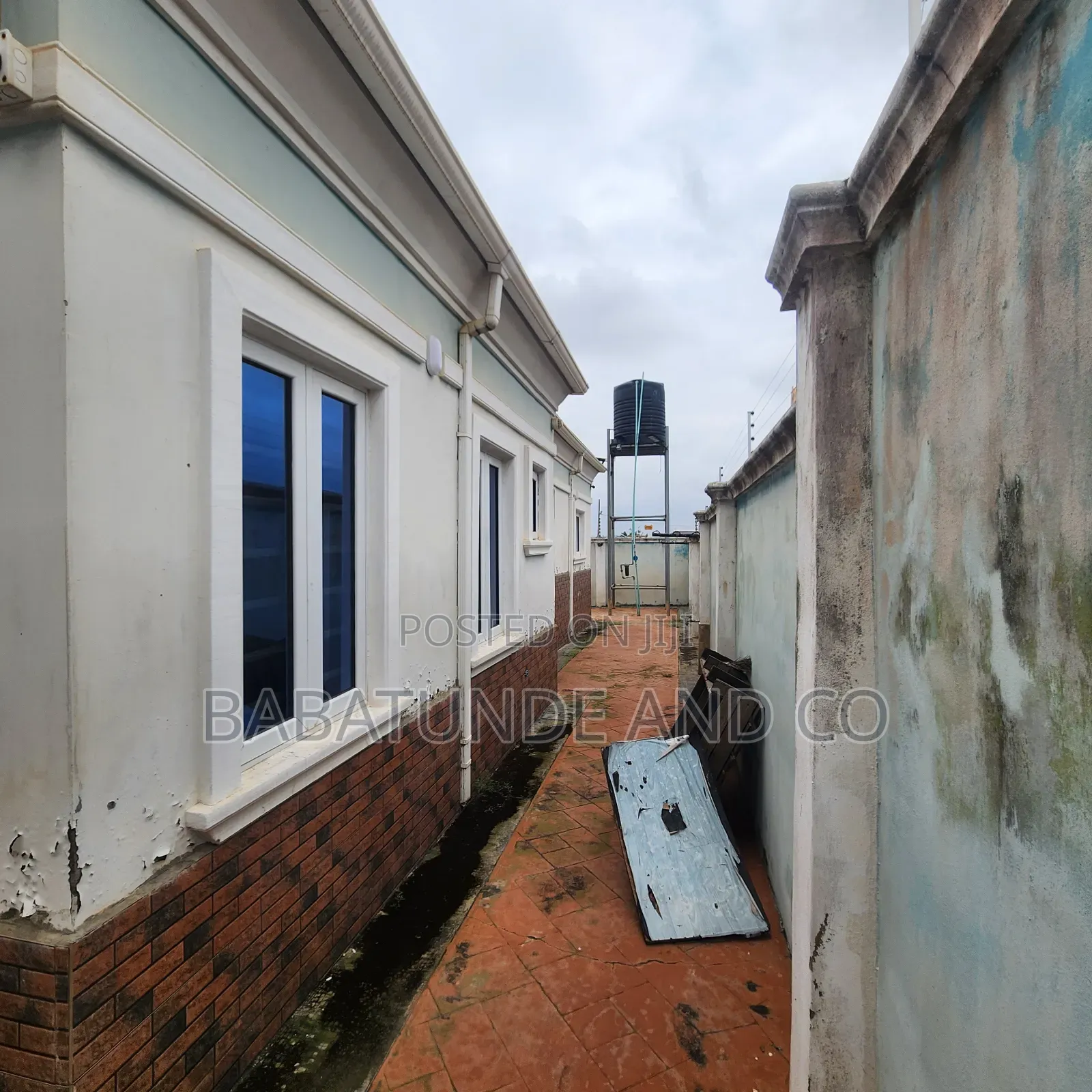 3bdrm Bungalow in Opposite All Saint for sale in Apata