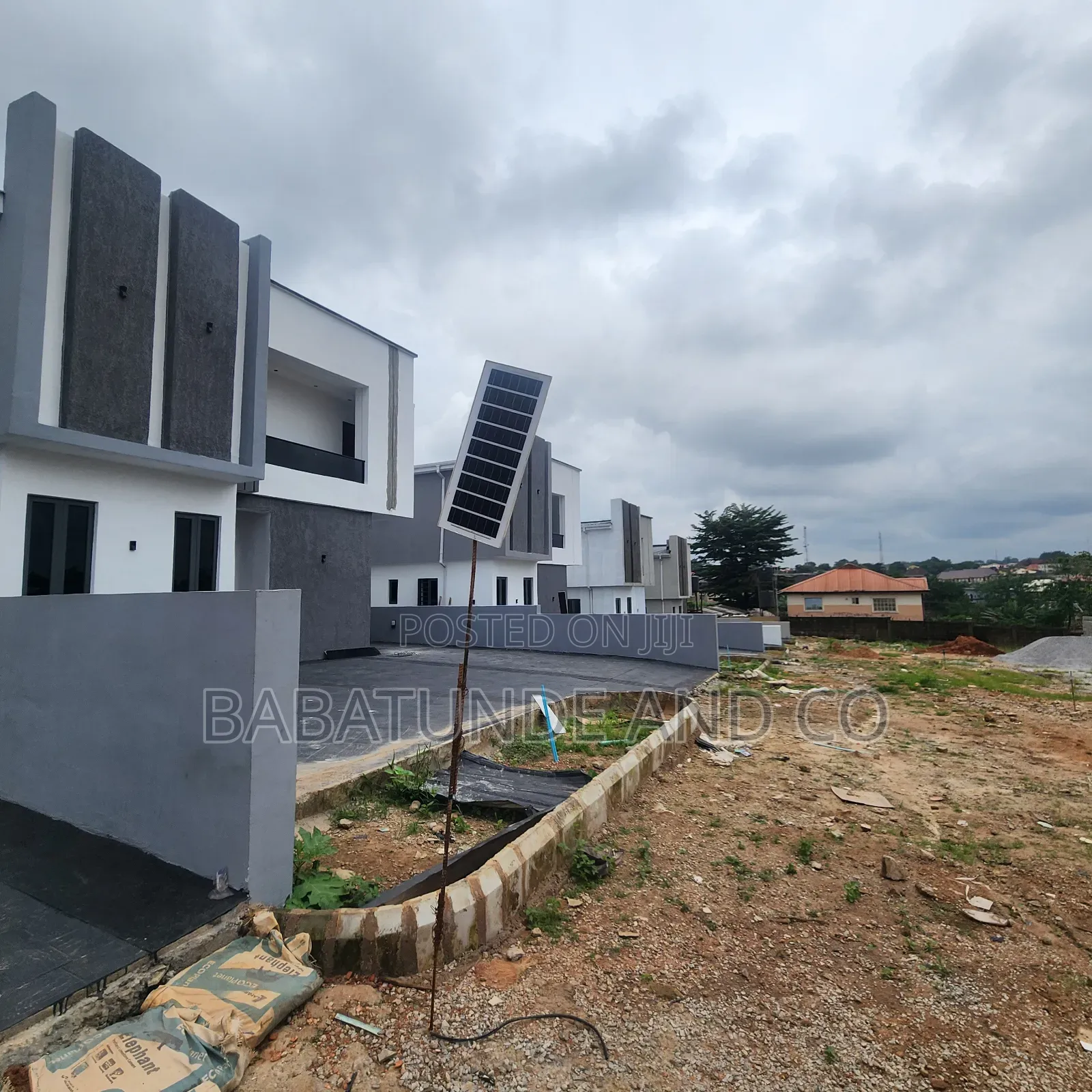 4bdrm Duplex in Jericho Gra for sale in Jericho