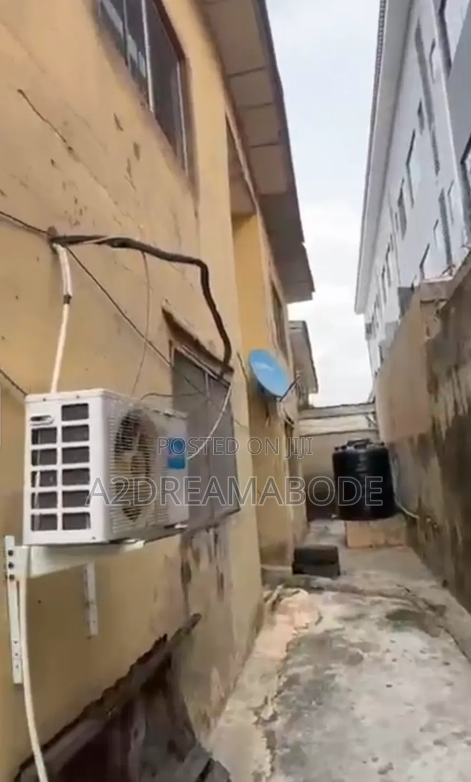 12bdrm Block of Flats in Airport Road, Ajao Estate for sale in Ajao Estate