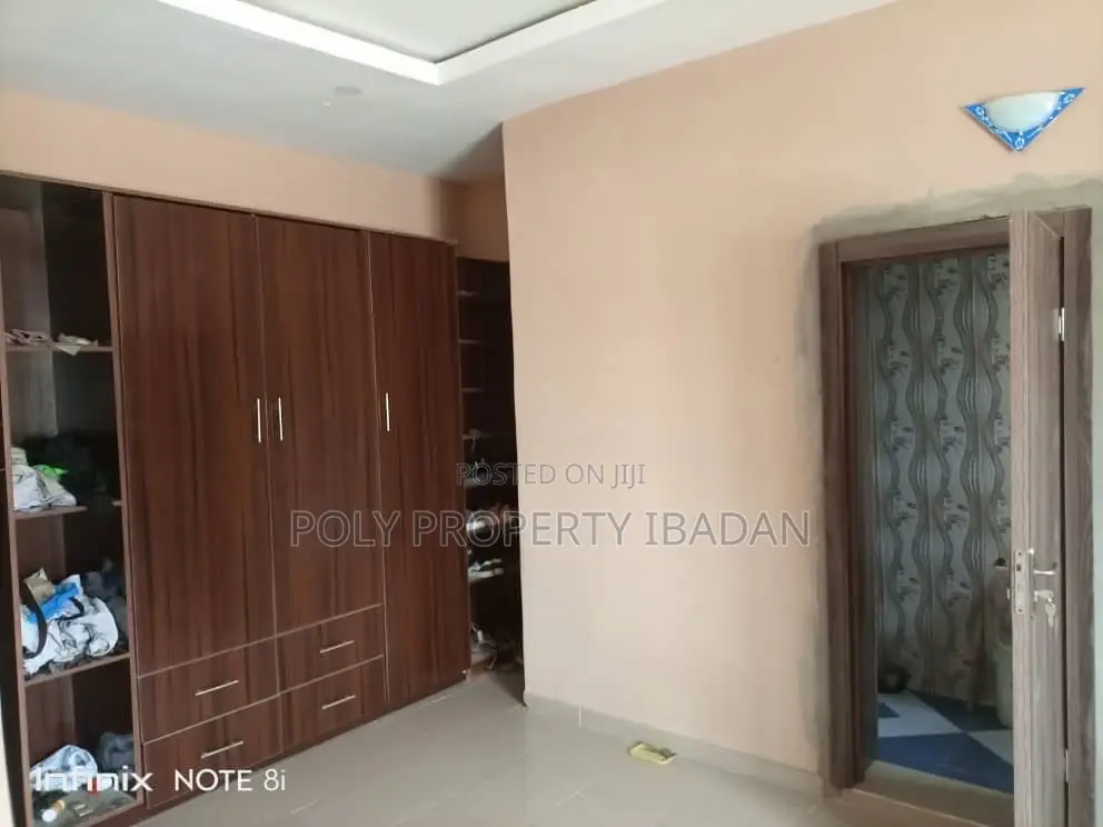 4bdrm Duplex in Jericho Gra for rent in Jericho