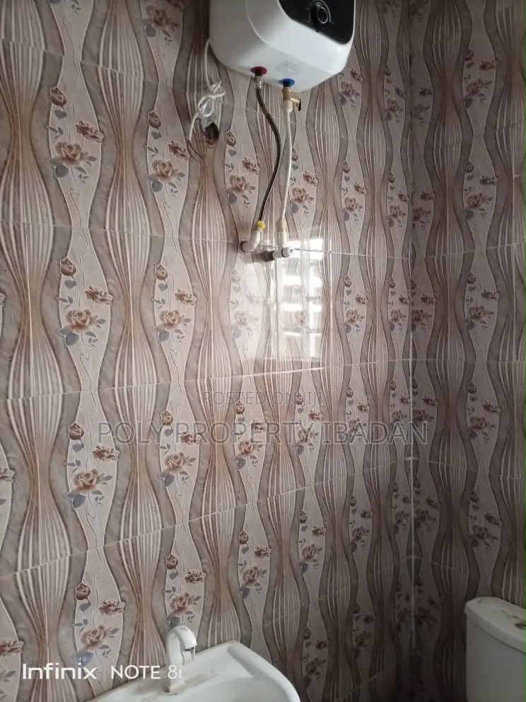 4bdrm Duplex in Jericho Gra for rent in Jericho