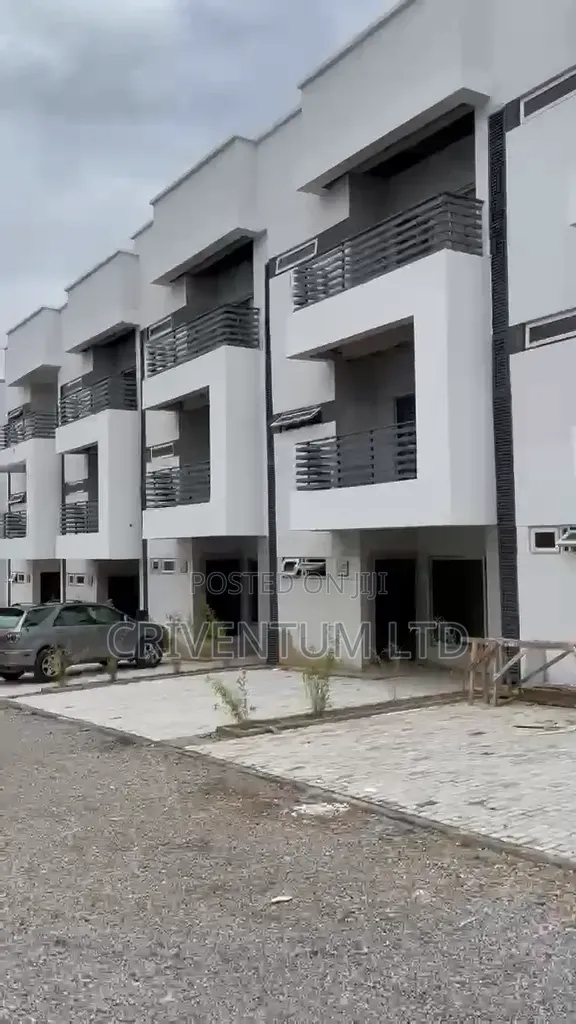 4bdrm Duplex in Life Camp for sale in Life Camp