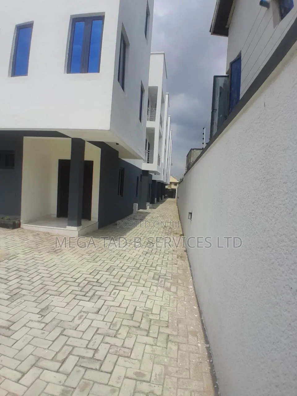 4bdrm Duplex in Arepo, Berger for sale in Berger