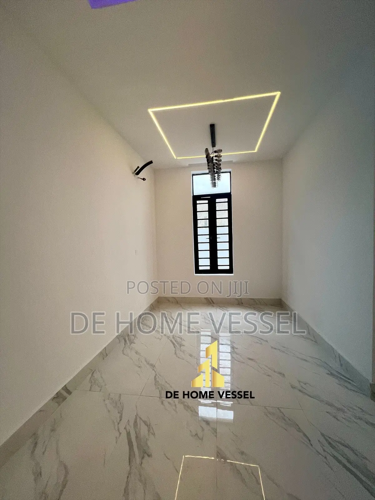 5bdrm Duplex in Chevron for sale in Chevron