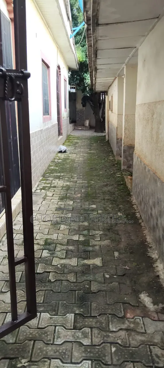 Furnished 1bdrm Apartment in Old Karu Site for rent in Karu
