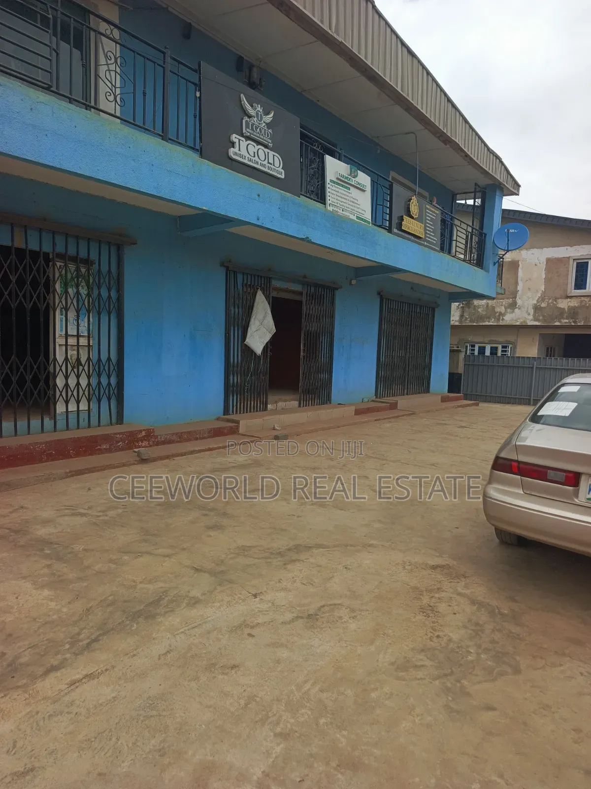 A Whole Ground Floor Spacious Warehouse at Main Idishin Jericho in Jericho